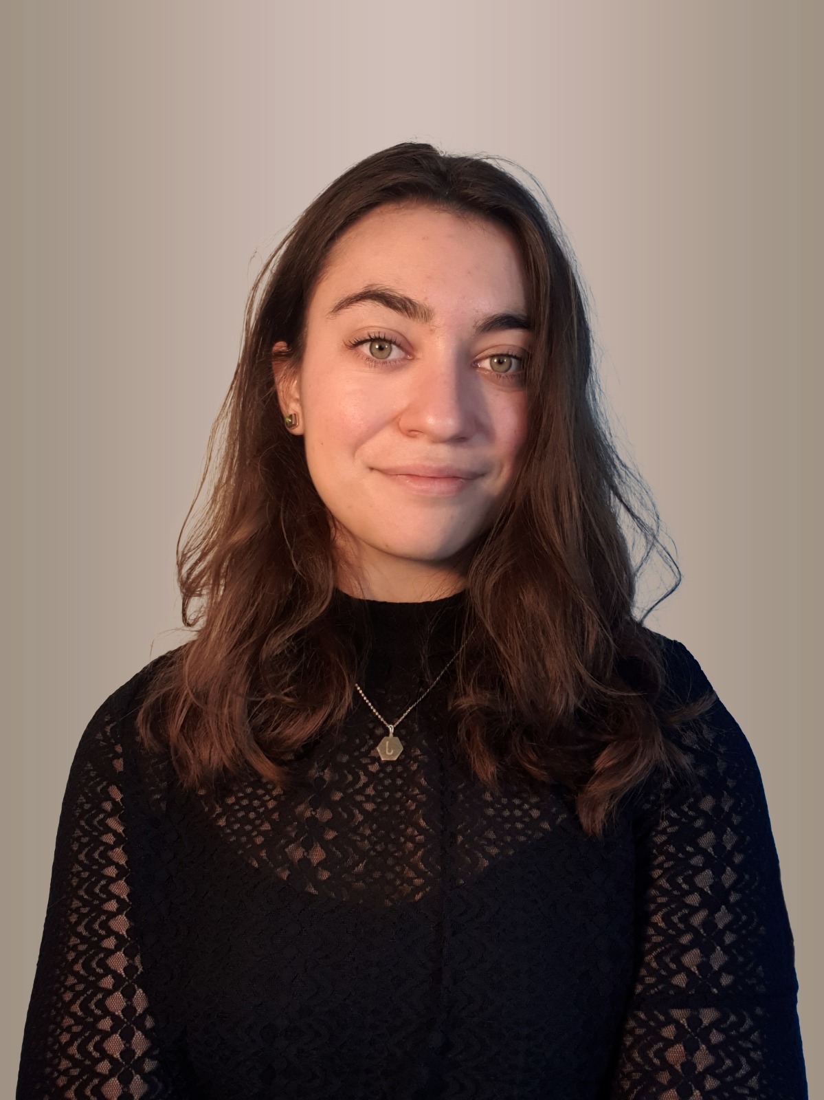 Yéléna